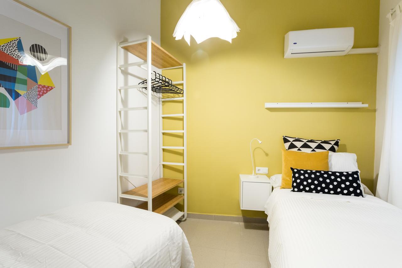 Apartamentos Diaber Gerona 22 Seville Exterior photo